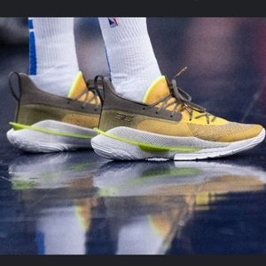 🔥Sale of the week Under Armour Curry 7 Our History Basketball Shoes M Size 13.5